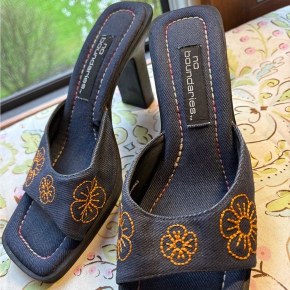 Vintage No Boundaries Dark Blue Denim Slide Heels with Orange Floral Stitching - Picture 6 of 7